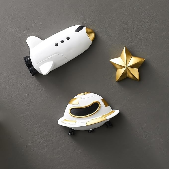 FJS 3Pcs Rocket Spaceship Outer Space Wall Decor, Cute Wall Sculptures for Boys Room Decor, Astronaut Galaxy Nursery Decor, 3D Outer Space Theme Bedroom Wall Decor for Kids Room