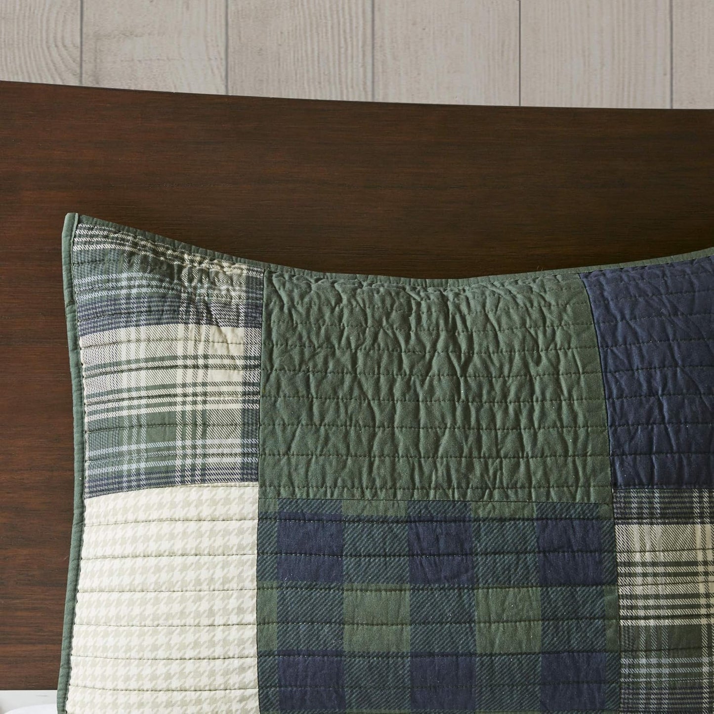 Woolrich Mill Creek Reversible Quilt Set - Cottage Styling Reversed to Solid Color, All Season Lightweight Coverlet, Cozy Bedding Layer, Matching Shams, Oversized King/Cal King, Plaid Green 3 Piece
