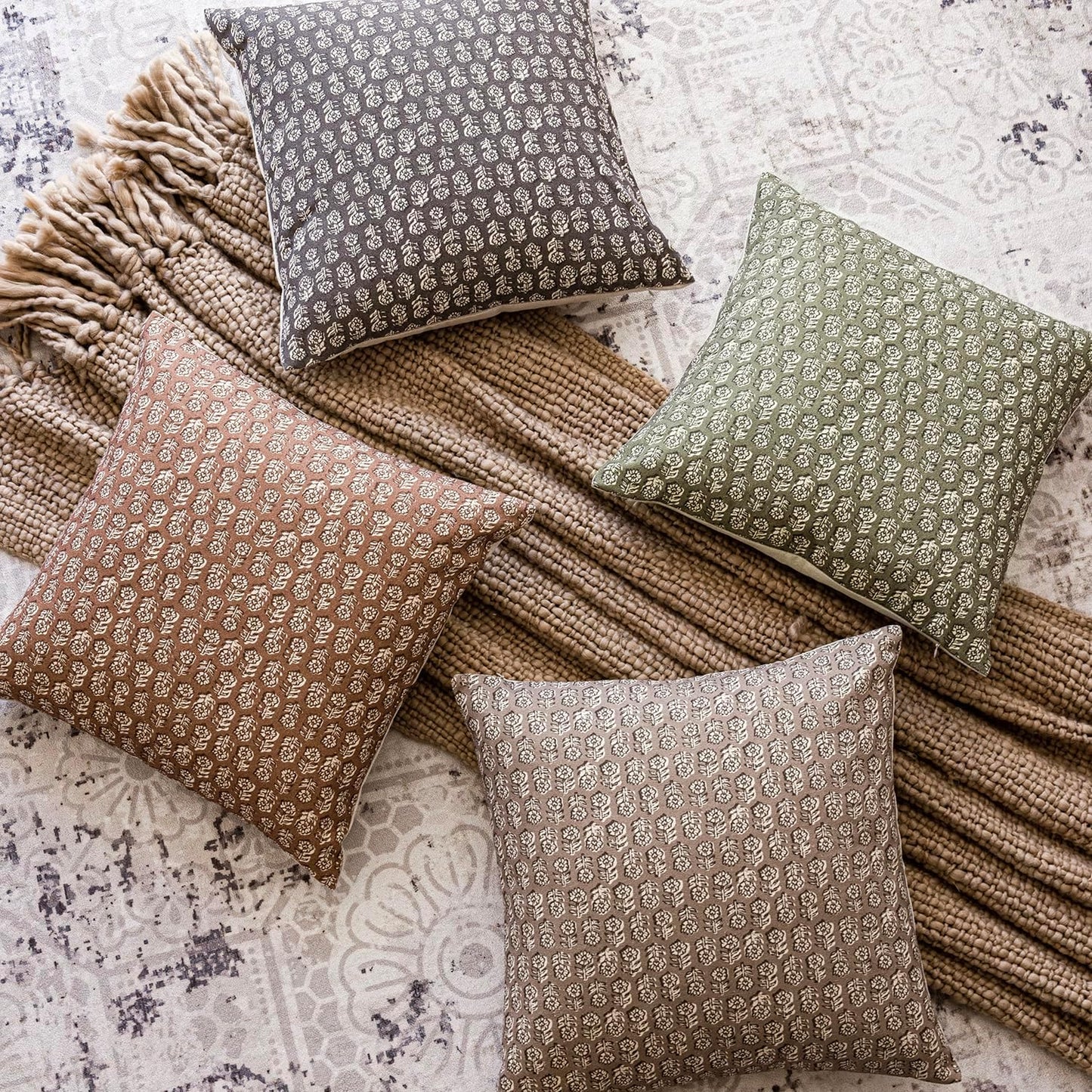 Foindtower Set of 2 Decorative Vintage Floral Print Throw Pillow Covers Neutral Farmhouse Cushion Covers Boho Home Decor for Sofa Couch Chair Bedroom Living Room Outdoor,22×22 Inch,Light Orange Brown