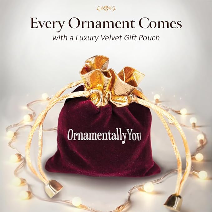 Artistic Classic Holiday Melody Ornament, Celebrity Singer Gift (Circle/Version 1)