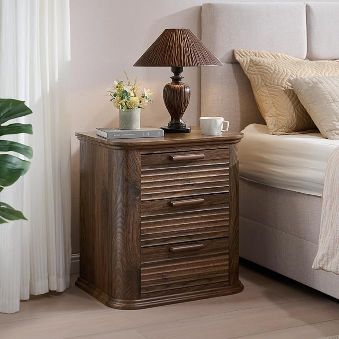 Okvnbjk 22" Wide Fluted Nightstand Set of 2 with Charging Station, Modern End Table for Living Room, Bedroom, Home Office, Wood Curved 3 Drawer Dresser, Large Bedside Tables, Dark Walnut