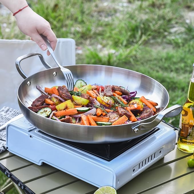 Inqibee 14 Inch Tri-Ply Stainless Steel Paella Pan with Lid,Large Skillet,Omelet,Griddle,Induction Cooking Pan,Dishwasher and Oven Safe.