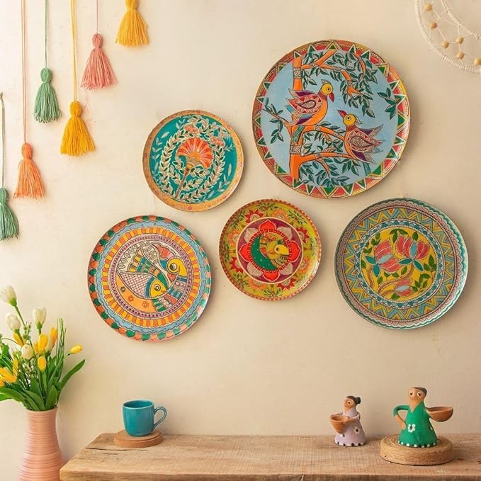 RITUALISTIC Madhubani Metal Wall Plates for Home Decoration | Set of 5 Decorative Wall Plates (Assorted Sizes) | Wall Décor for Living Room | Handmade Indian Art | Gift Items