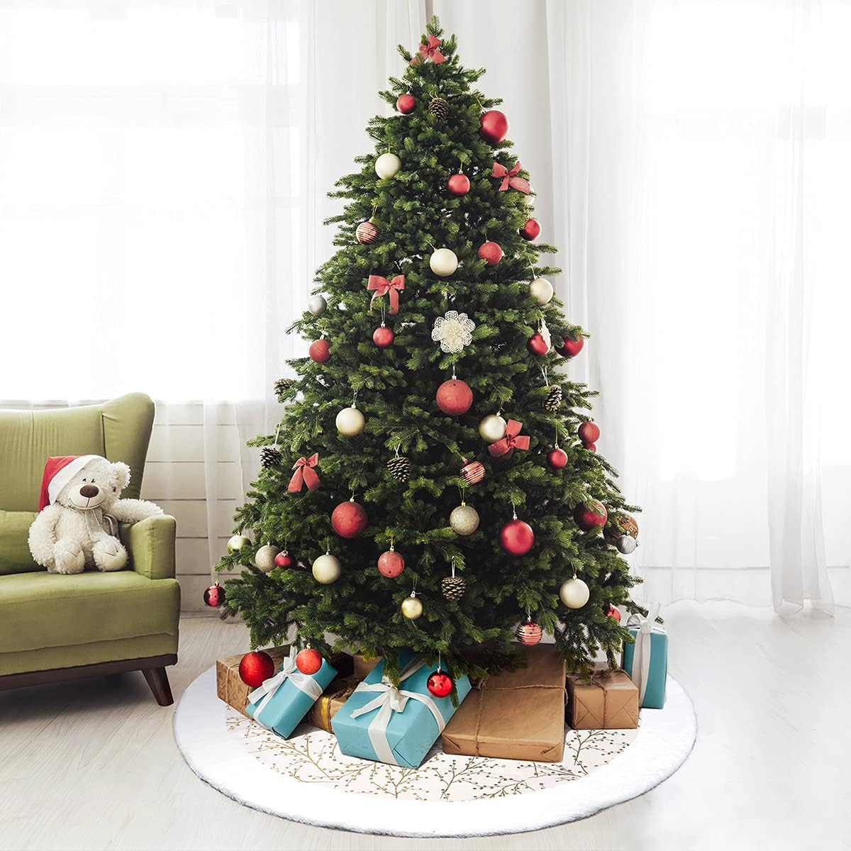 Christmas Tree Skirt, Gold White 36 Inch Faux Fur Plush Christmas Decorations Tree Base Mat Thick Velvet Rugs for Holiday Home Decor Party Xmas