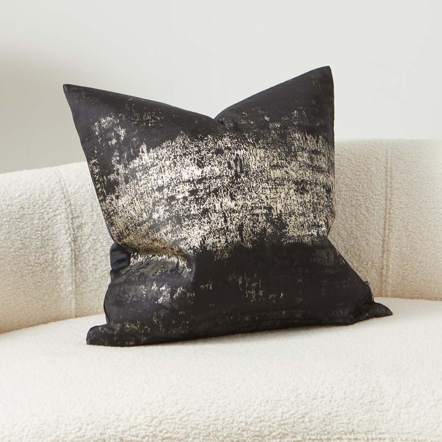 THE-TINOART Black & Gold Modern Luxury Pillow Cover 24x24 - Jacquard Embroidery with Metallic Thread, Reversible Decorative Throw Pillow Cover for Sofa/Bed, Velvet Backing