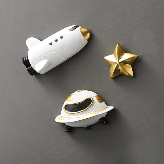 FJS 3Pcs Rocket Spaceship Outer Space Wall Decor, Cute Wall Sculptures for Boys Room Decor, Astronaut Galaxy Nursery Decor, 3D Outer Space Theme Bedroom Wall Decor for Kids Room