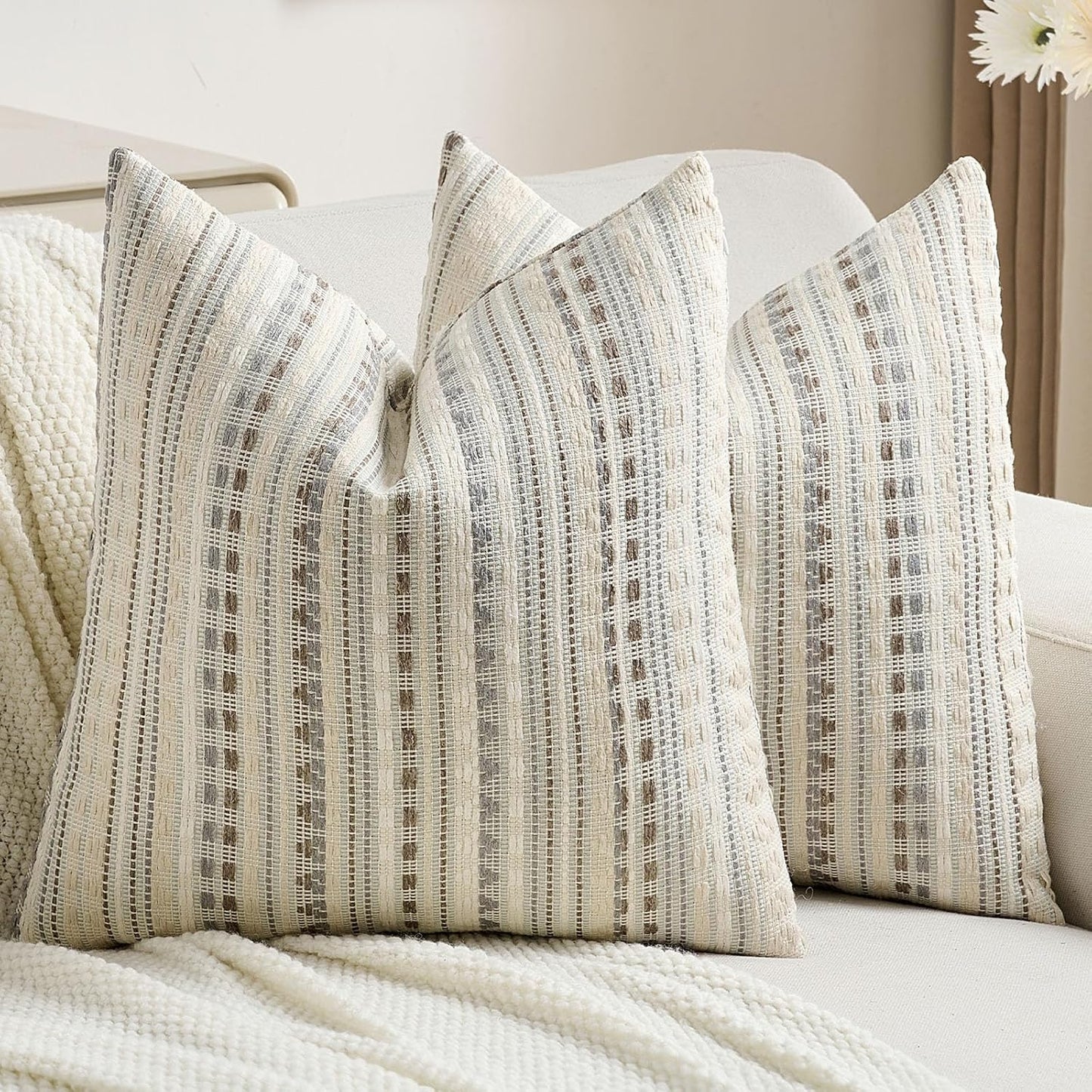 FUTEI Grey White Decorative Throw Pillow Covers 20x20 Inch Set of 2,Soft Cozy Chenille Jacquard Textured Cushion Case,Boho Home Decor for Couch Bed Living Room