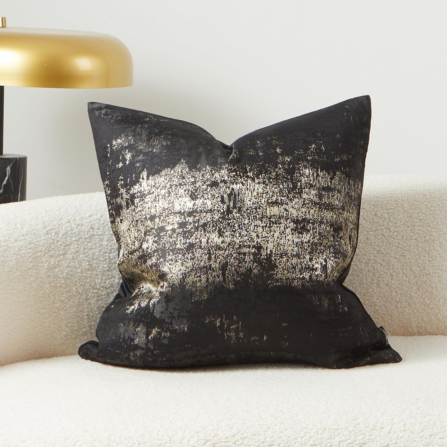 THE-TINOART Black & Gold Modern Luxury Pillow Cover 18x18 - Jacquard Embroidery with Metallic Thread, Reversible Decorative Throw Pillow Cover for Sofa/Bed, Velvet Backing