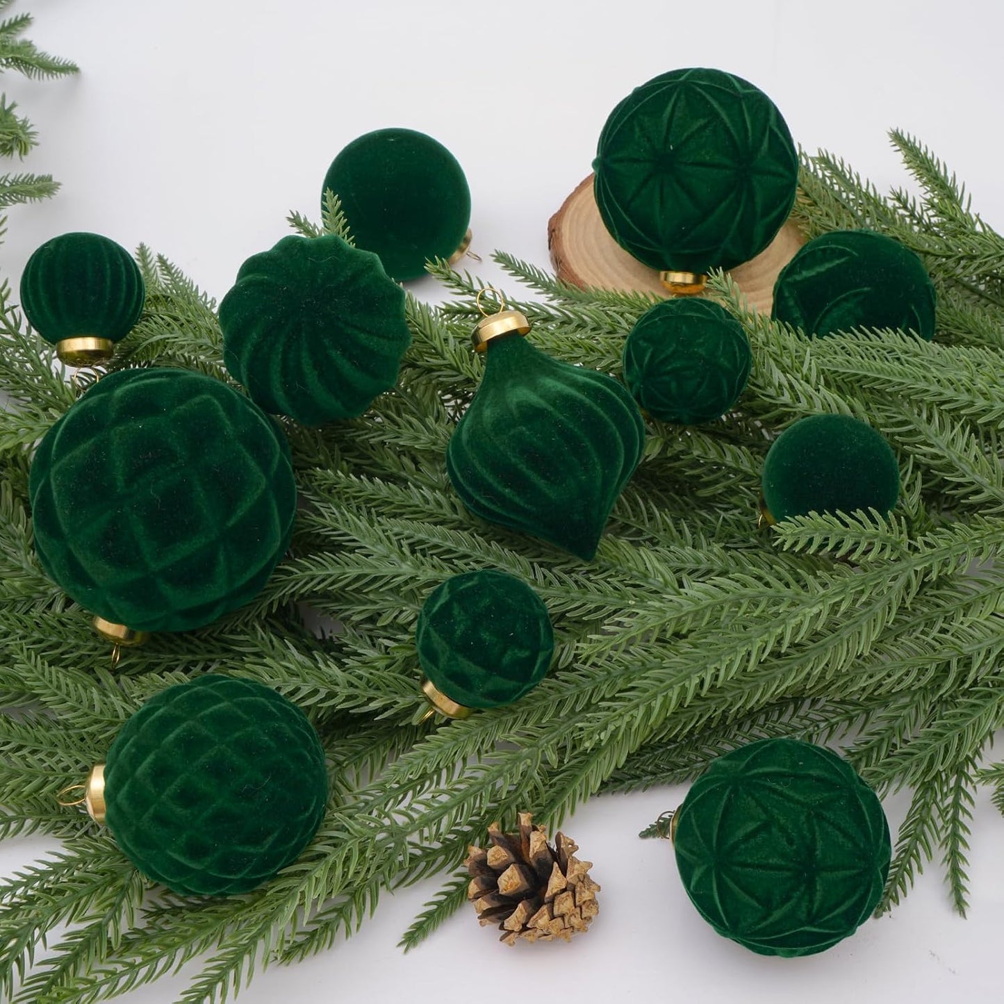 46PCS Velvet Christmas Ball Ornaments Set, Flocked Shatterproof Xmas Tree Decor, Assorted Hanging Ornaments with Loop for Holiday Home Decor, Christmas Tree, Mantel, Party Decoration (Green)