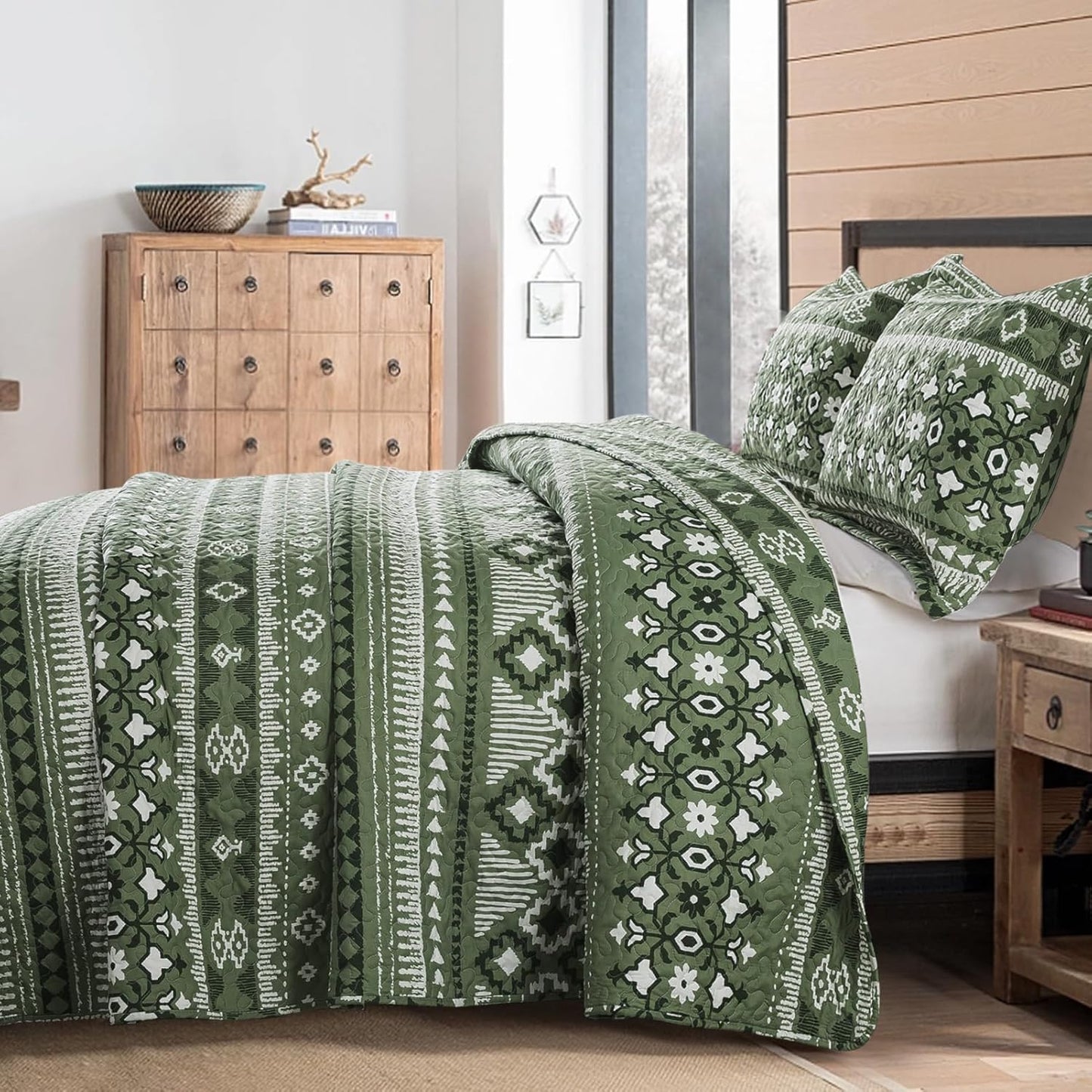 VAPUTAR Boho Quilts King Size, Stripe Reversible King Quilt Set, Lightweight All-Season Coverlet & Boho Bedspread- 3 Piece/Green