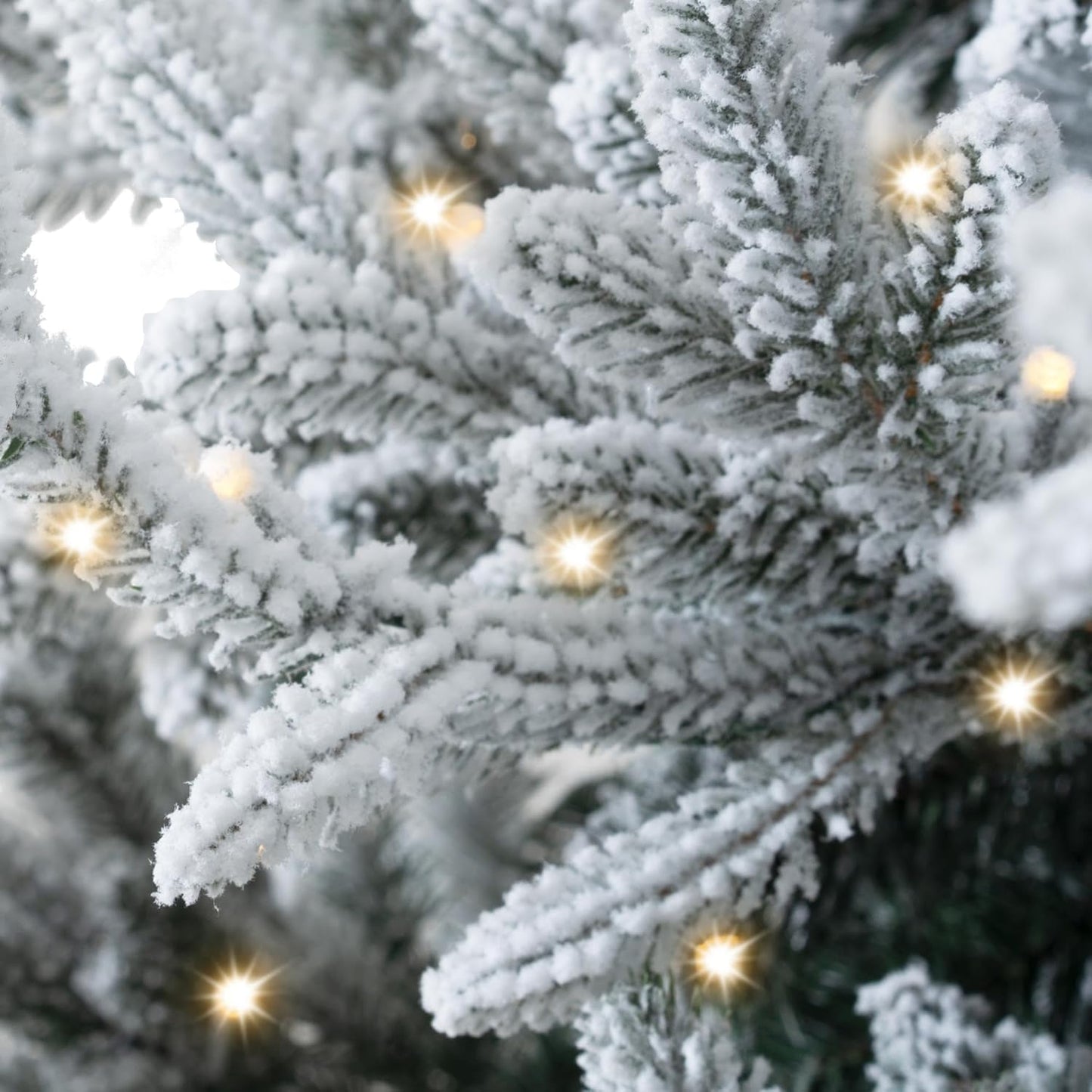 Naomi Home 6 5ft Frosted Christmas Tree with Lights Realistic Snow Flocked Christmas Tree Prelit with 2456 Branch Tips 450 Warm Lights and Metal Stand Aritificial