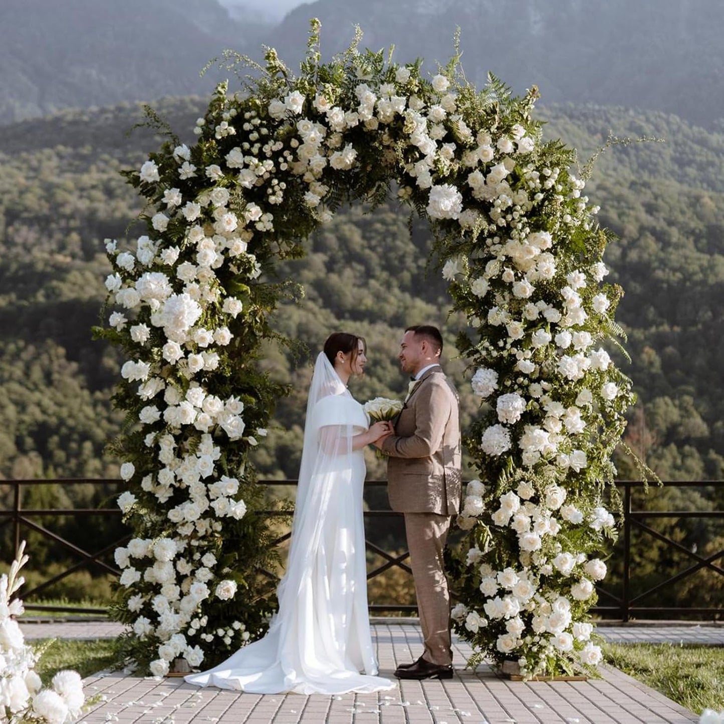 Garden Arch Arbor Trellis, 8.5Ft Outdoor Metal Garden Arch Arbor for Climbing Plants, Wedding Archway for Lawn, Patio, Backyard, Party, Events, Ceremony Wedding Decoration, White