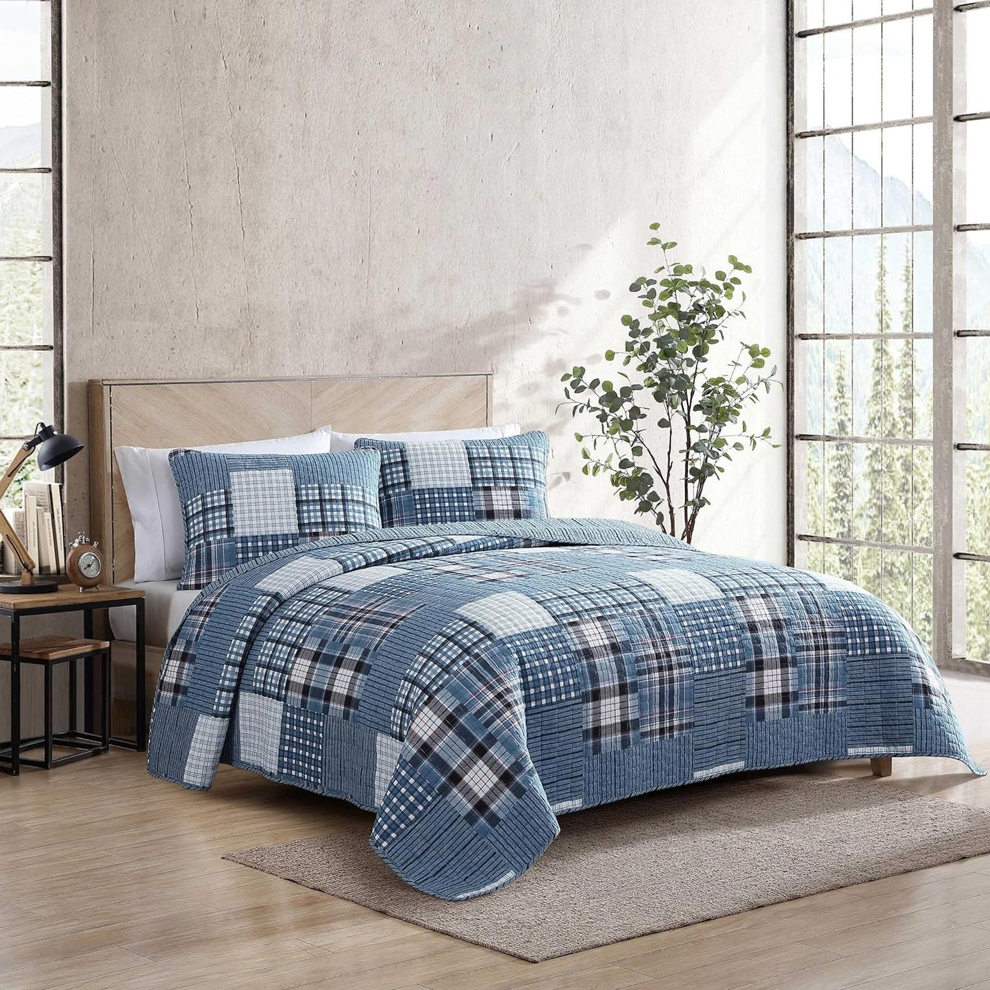 Eddie Bauer - King Quilt Set, Reversible Cotton Bedding with Matching Shams, Classic Floral Home Decor with Plaid Reverse (Flower Field Green, King)