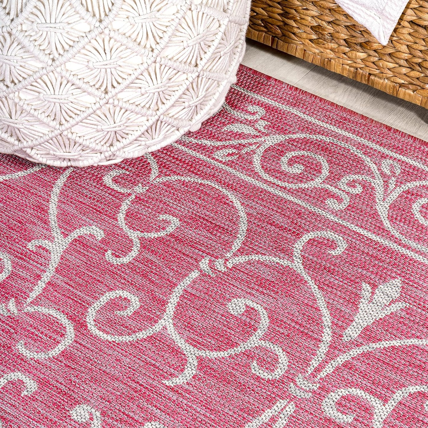 JONATHAN Y Vintage Filigree Indoor Outdoor Round Area Rug 5 Ft Fuchsia/Light Gray, Charleston Textured Weave for Backyard, Patio, Porch, Easy-Cleaning, Pet-Friendly, Non-Shedding (SMB106J-5R)