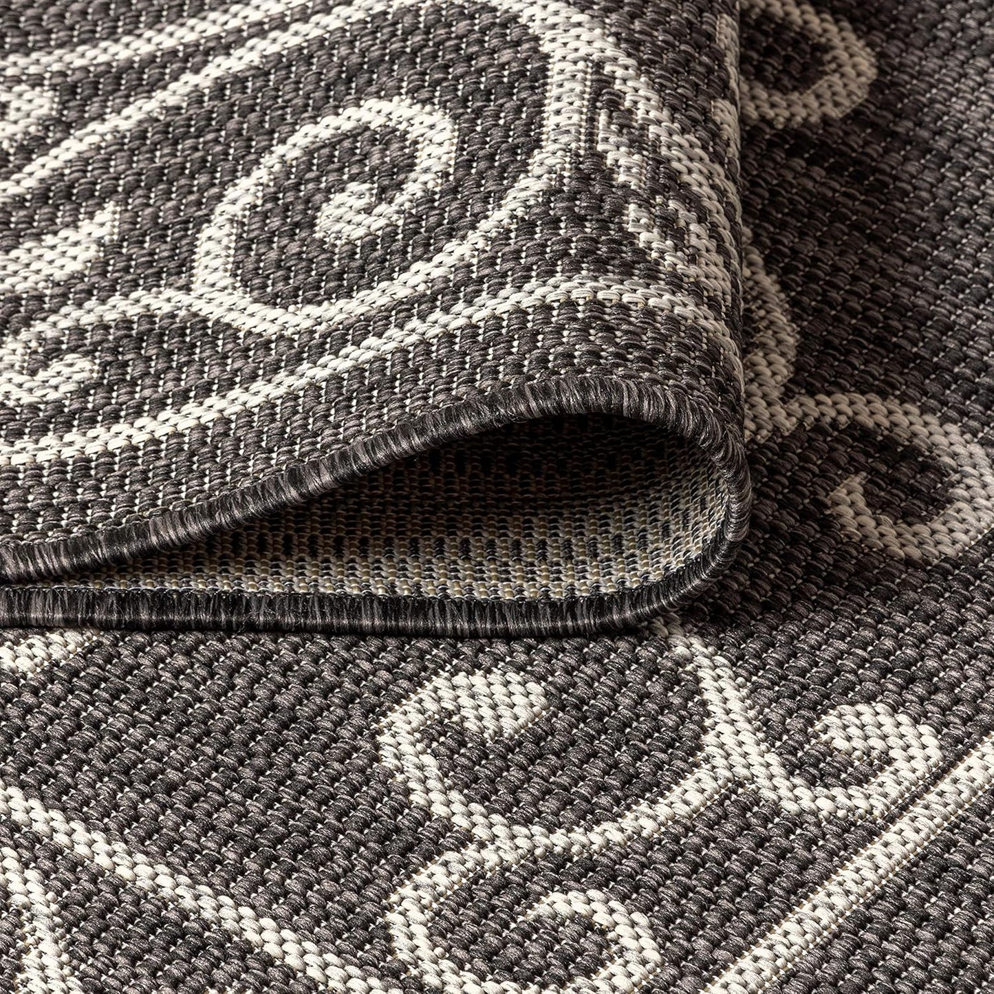 JONATHAN Y Vintage Filigree Indoor Outdoor Area Rug 9X12 Black/Gray, Charleston Textured Weave for Backyard, Patio, Porch, Easy-Cleaning, High Traffic, Pet-Friendly, Non-Shedding (SMB106G-9)